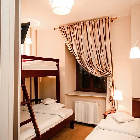 Rynek 6 Retro Pub & Радом