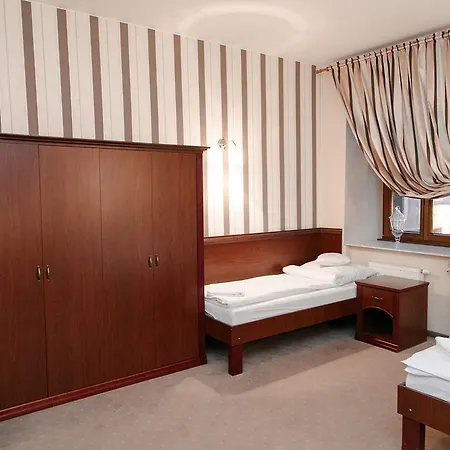 Hostal Rynek 6 Retro Pub &