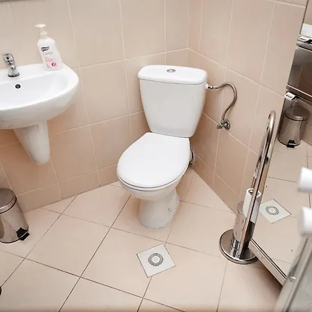 Rynek 6 Retro Pub & Хостел Радом