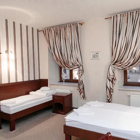 Rynek 6 Retro Pub & Хостел *