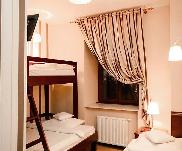 Rynek 6 Retro Pub & Радом